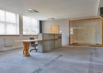 Beton w biurze ICOM
