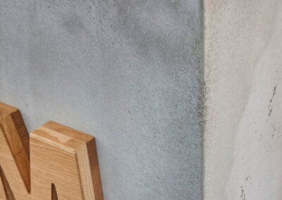 Beton w biurze ICOM