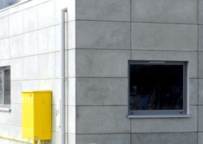 elewacja beton szary