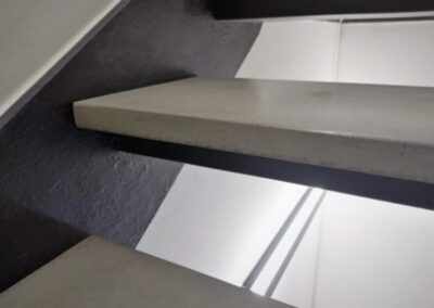 stopnica z betonu architektonicznego e1548685751267